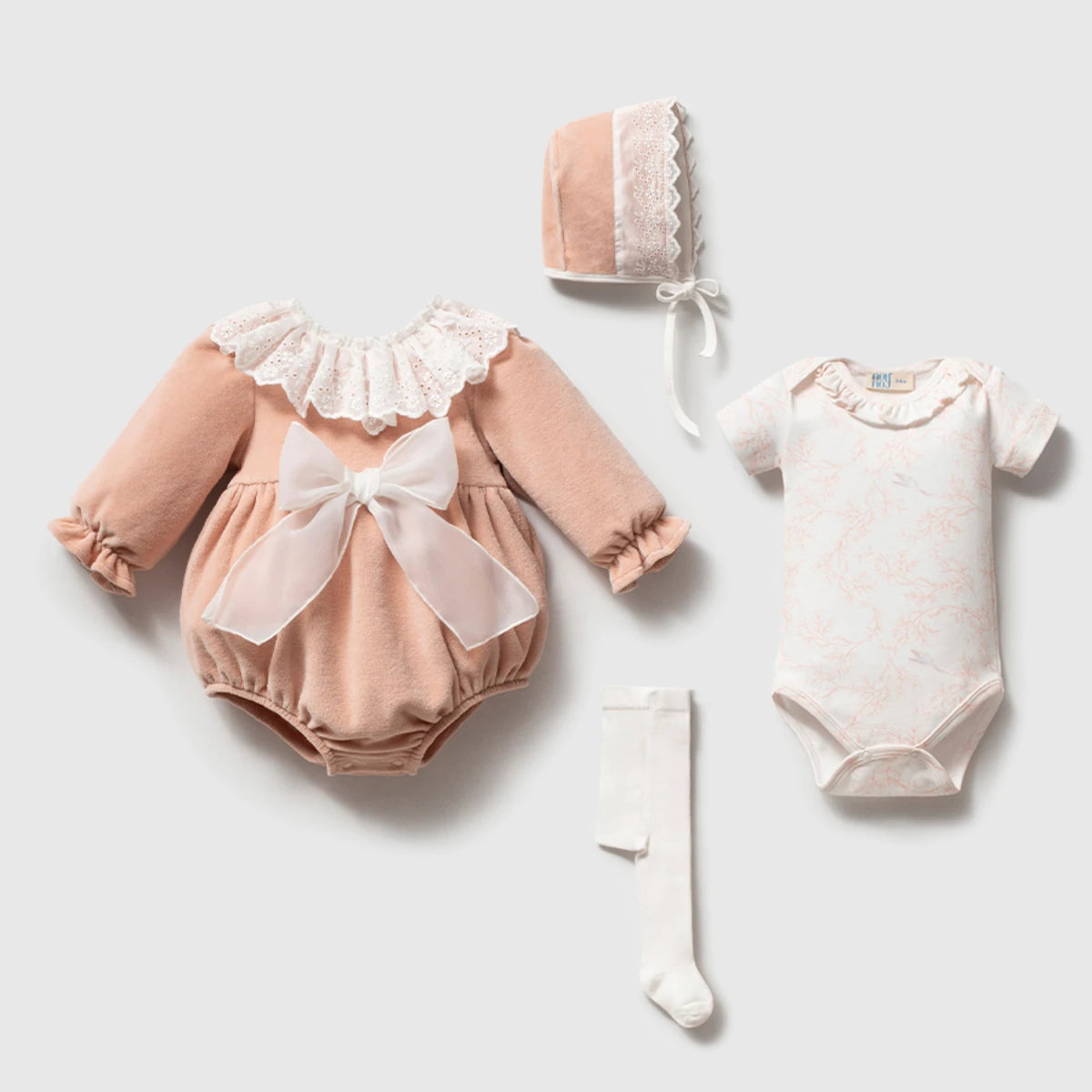Set me katër pjesë për vajza 3-6m