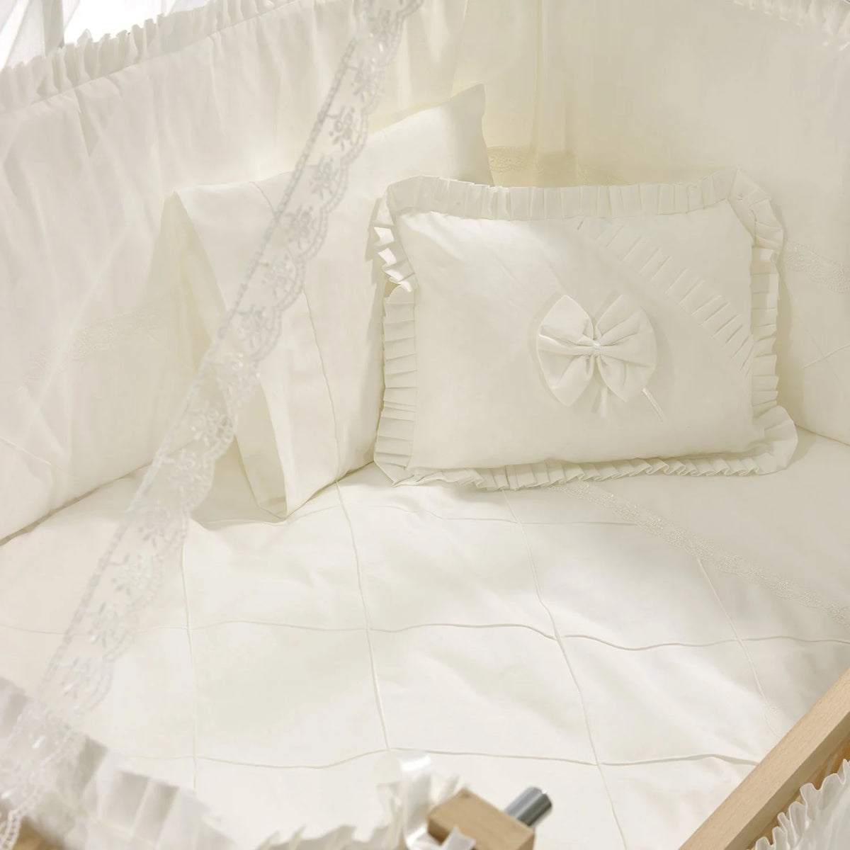 Bambino – Krevat Lëkundës 70×110 cm (Natyral / Krem)